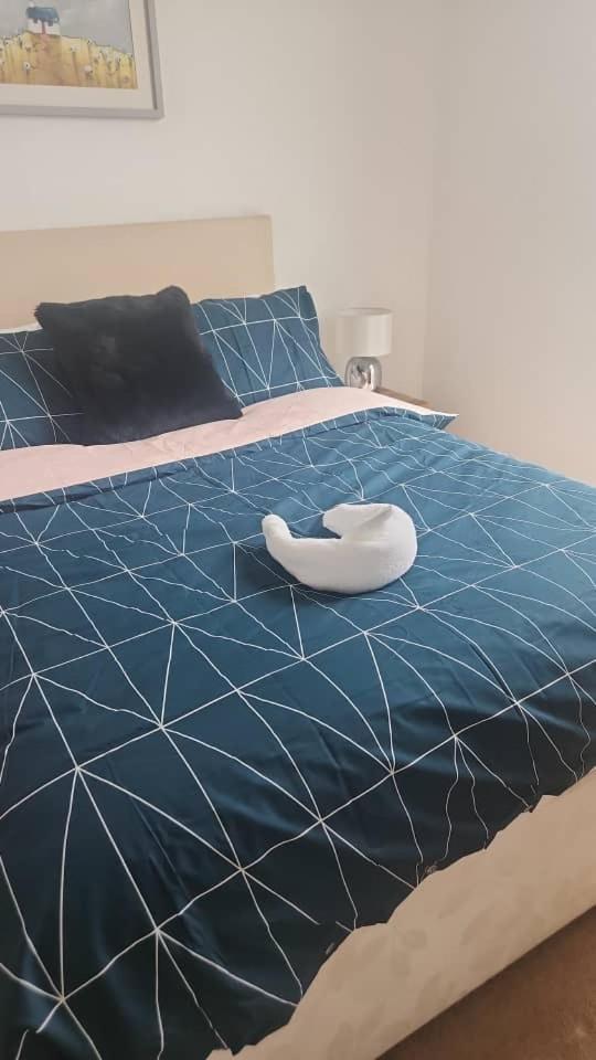 2 Bed Apartment At The Hub Central Milton Keynes Eksteriør bilde